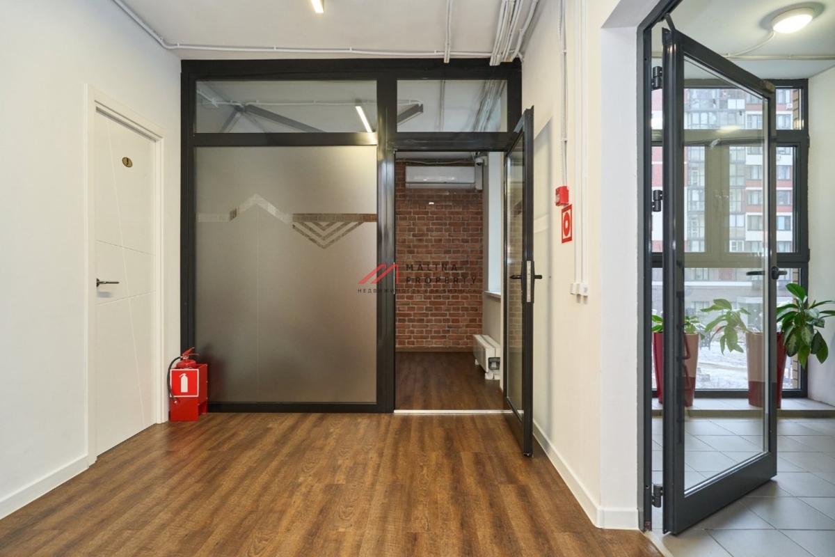 Продажа помещения с арендатором офис А101