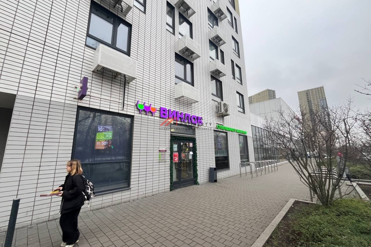 Продажа помещения с магазином Винлаб в ЖК "Варшавское шоссе"