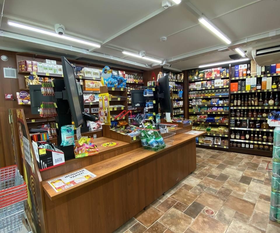 Продажа помещения с магазином "Красное и Белое" на Новом Арбате