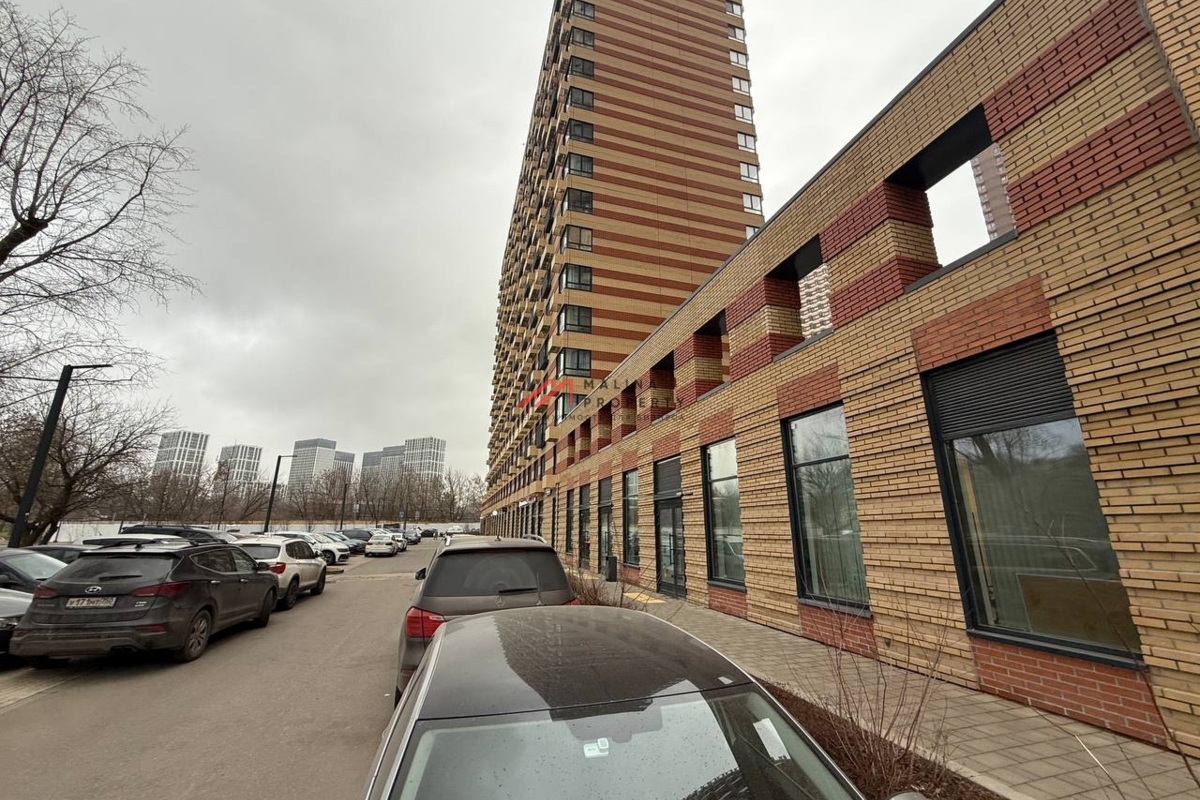 Продажа  помещения  в ЖК "Матвеевский парк"