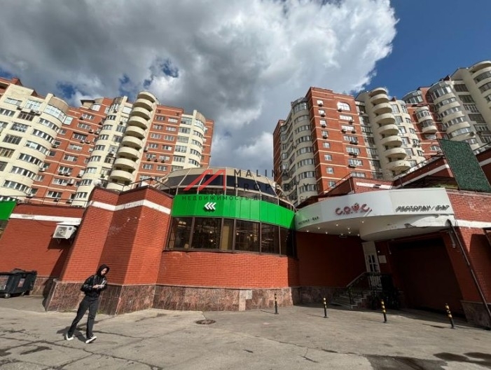 Продажа торгового помещения с арендаторами