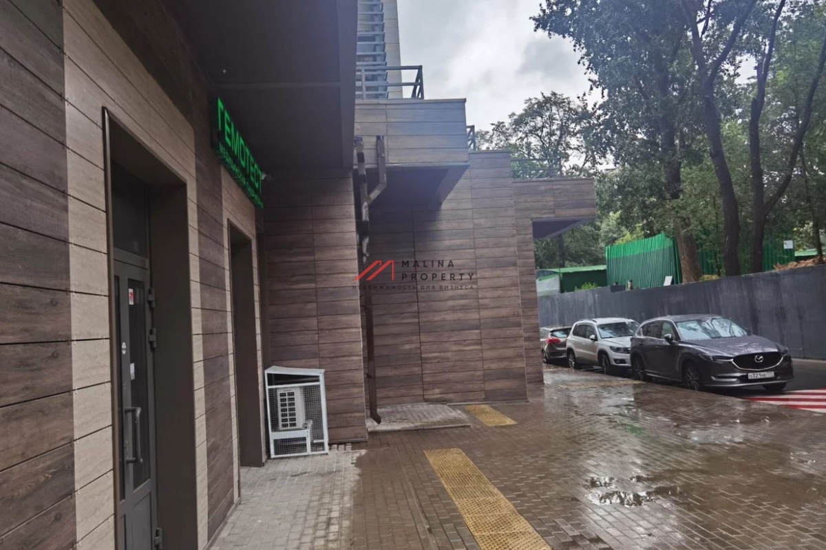 Продажа нежилого помещения с арендатором "Гемотест"