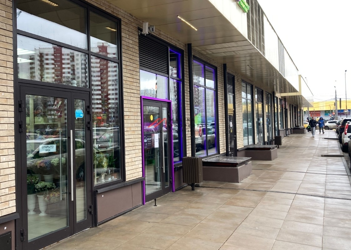 Продажа торгового помещения с арендаторами