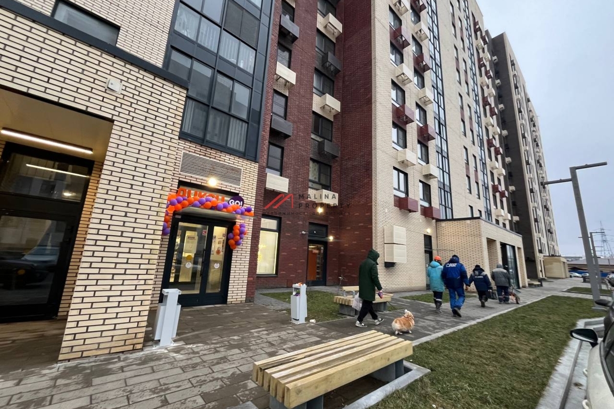 Продажа помещения с арендатором "Дикси" 