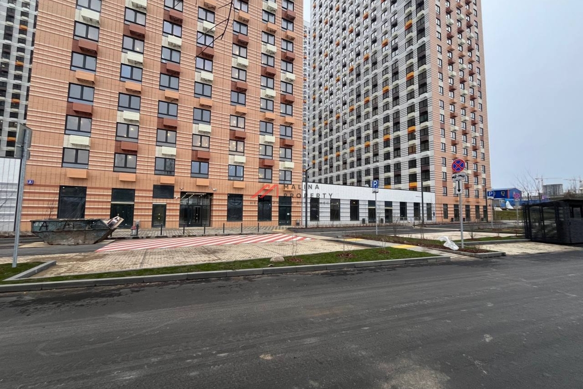 Продажа торгового помещения в ЖК "Амурский Парк"
