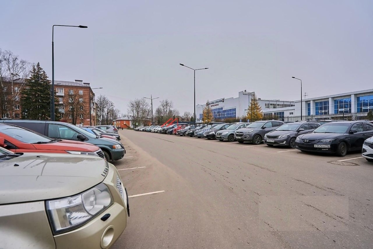 Продажа торгового помещения с арендатором Дикси 