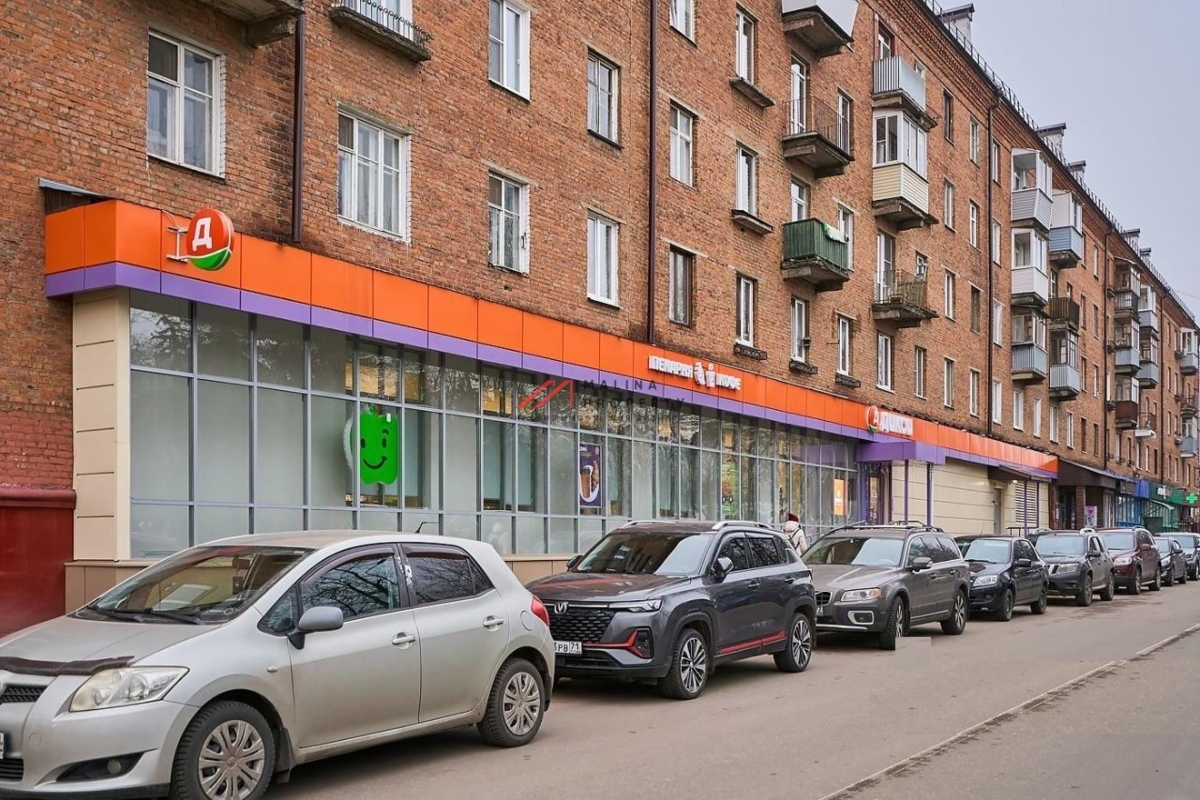 Продажа торгового помещения с арендатором Дикси 