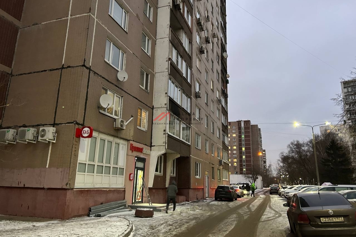 Продажа торгового помещения с арендатором Красное и Белое