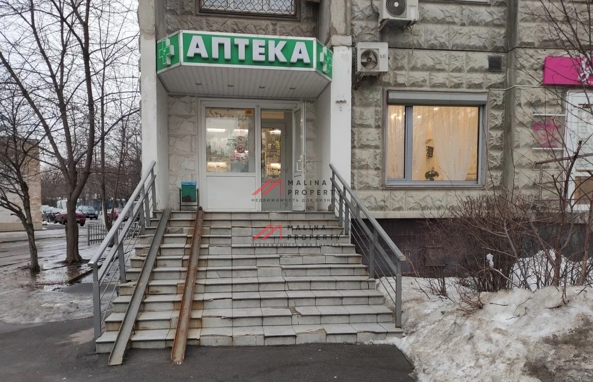 Продажа торгового помещения в районе Отрадное 
