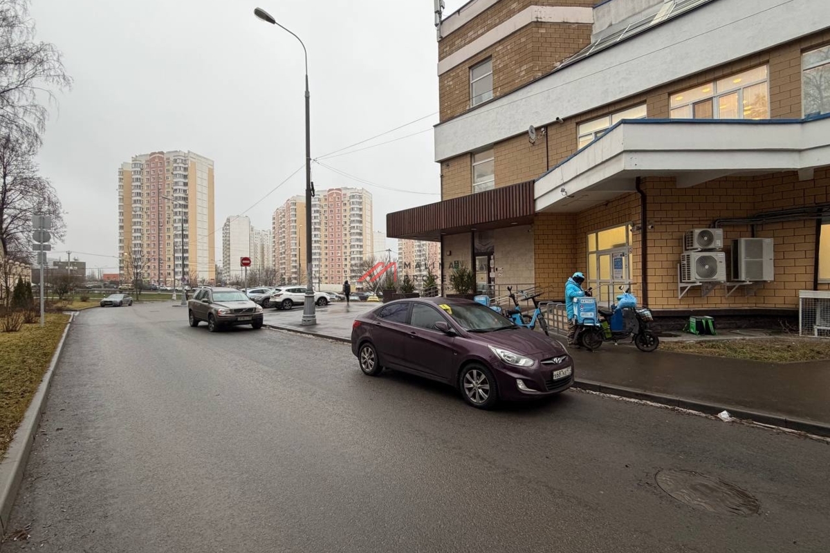 Продажа торгового помещения с арендатором "Яндекс Лавка"