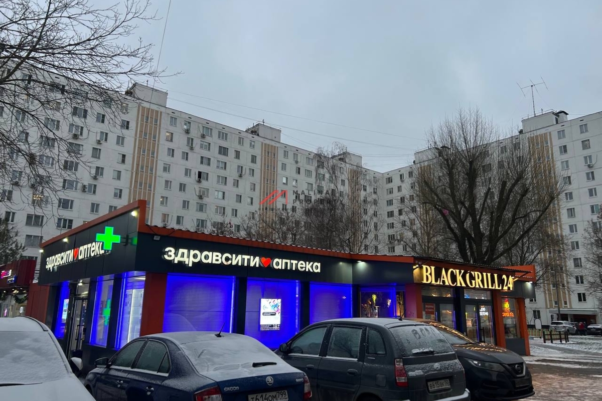 Продажа торгового здания с арендаторами 