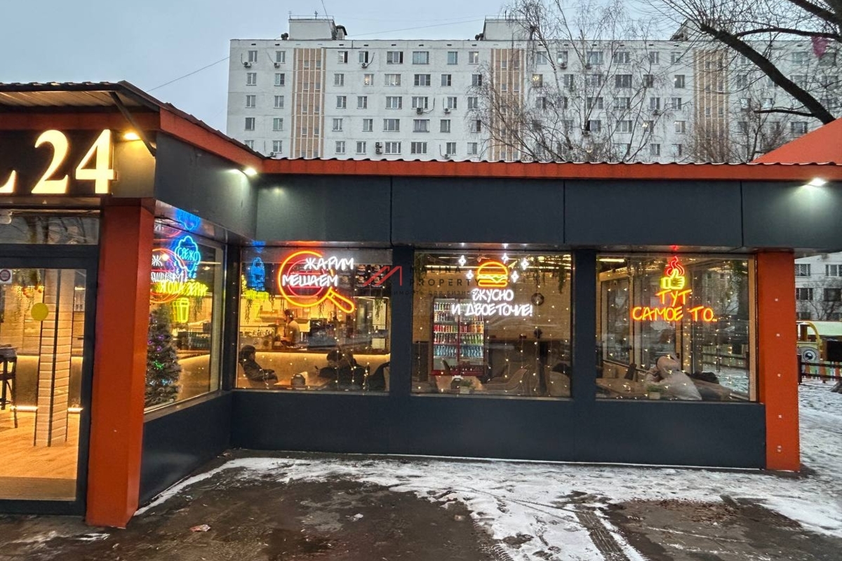 Продажа торгового здания с арендаторами 