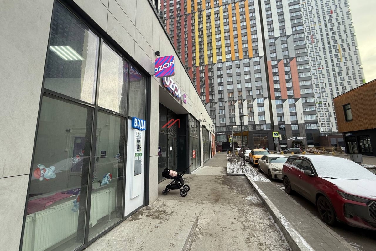 Продажа торгового помещения в ЖК "Спутник"