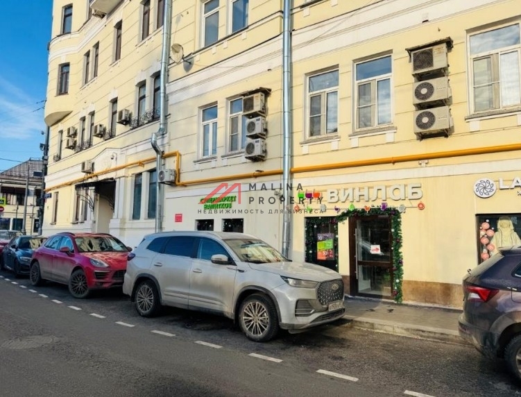 Продажа торгового помещения с арендатором Винлаб