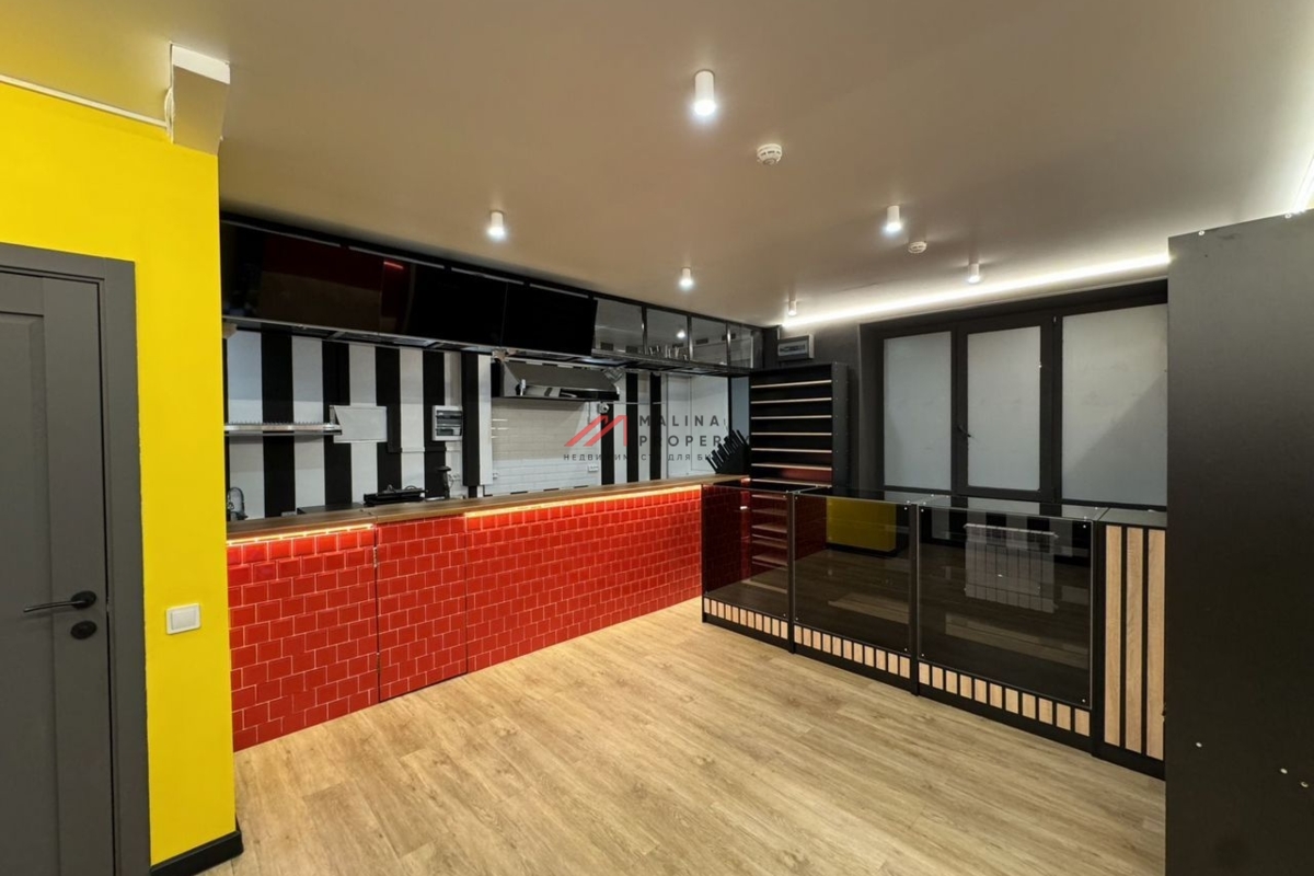 Продажа помещения с арендаторами у м. Савеловская