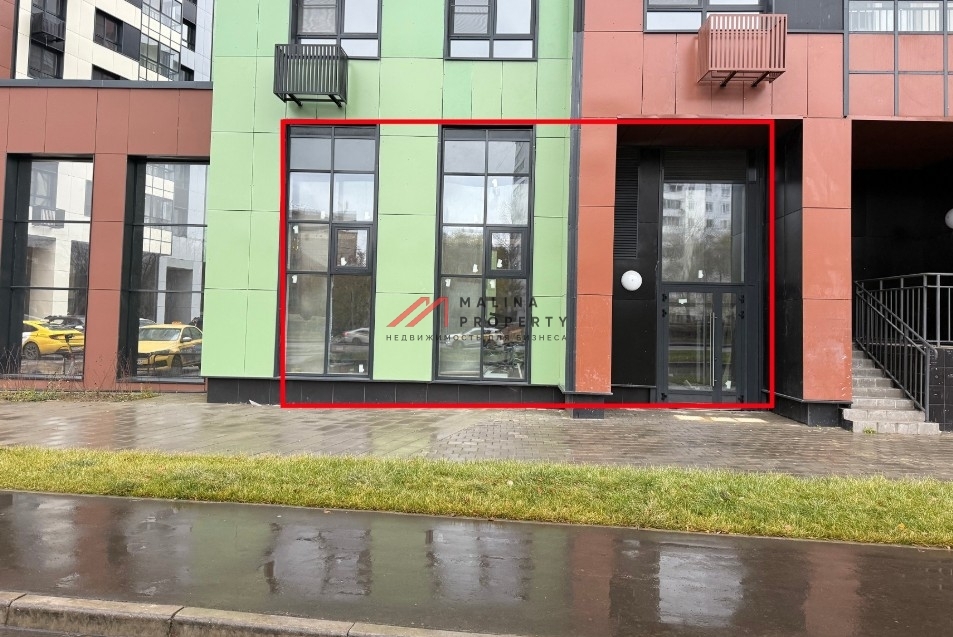 Продажа торгового помещения в новом доме 