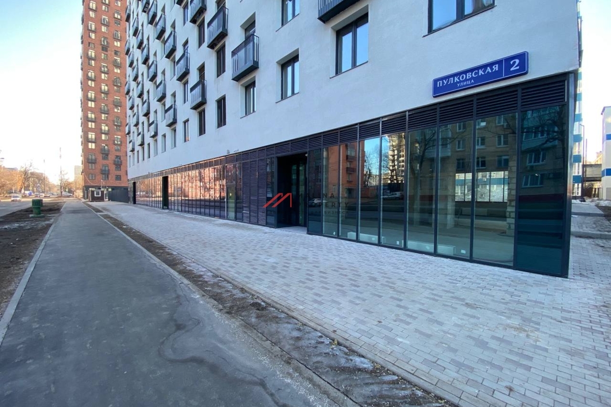 Продажа помещения с арендатором Строительный магазин