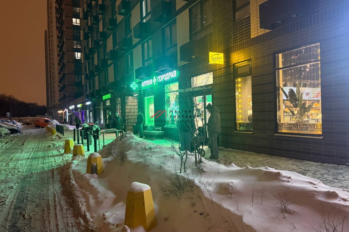 Продажа помещения в с сетевой аптекой на 1-й линии