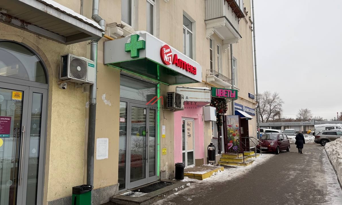 Продажа помещения с арендатором аптека у метро  Тушинская 