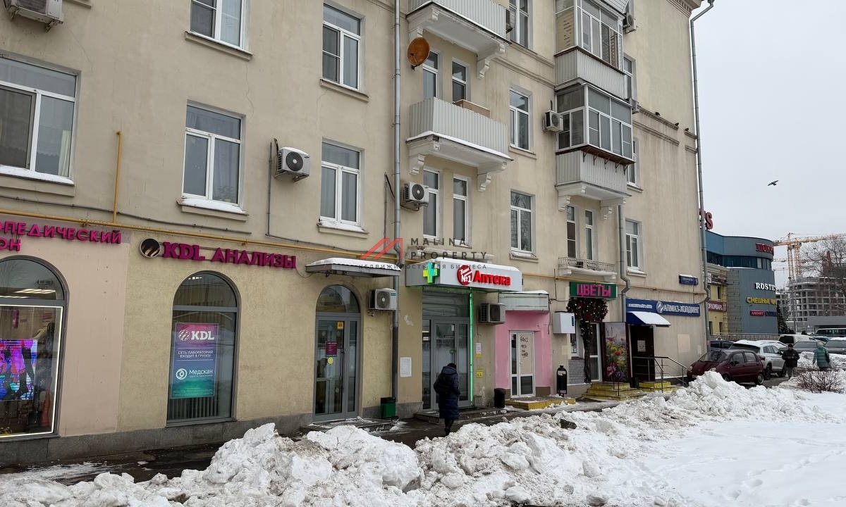 Продажа помещения с арендатором аптека у метро  Тушинская 
