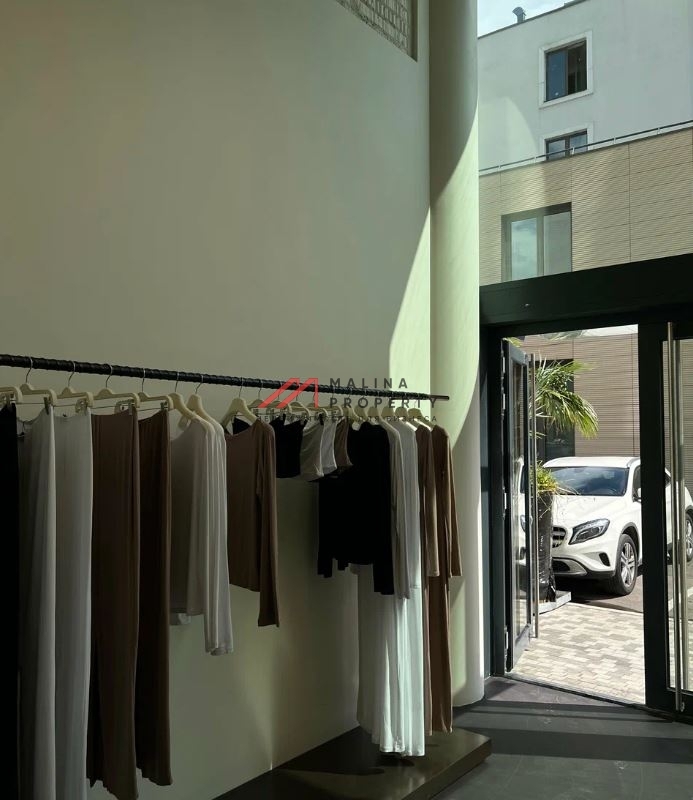 Аренда торгового помещения на Менделеевской