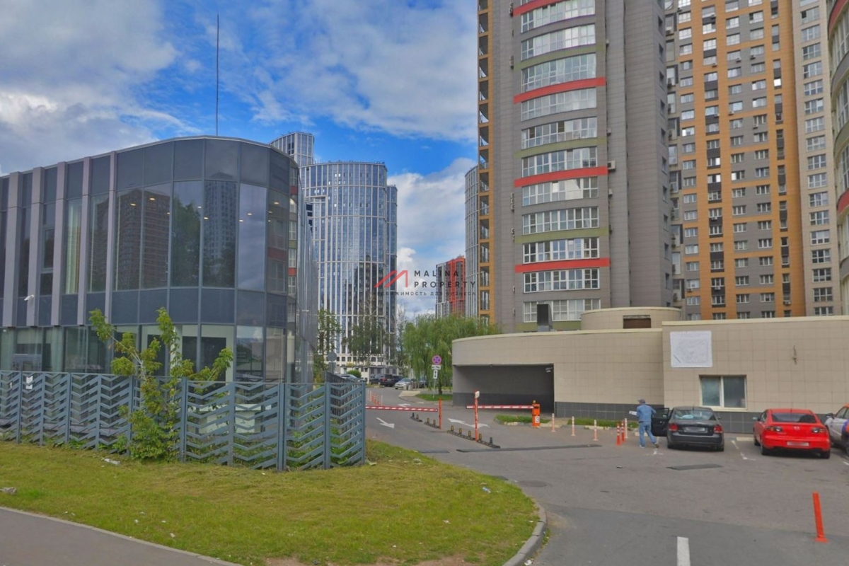 Продажа отдельно стоящего здания на Лобачевского