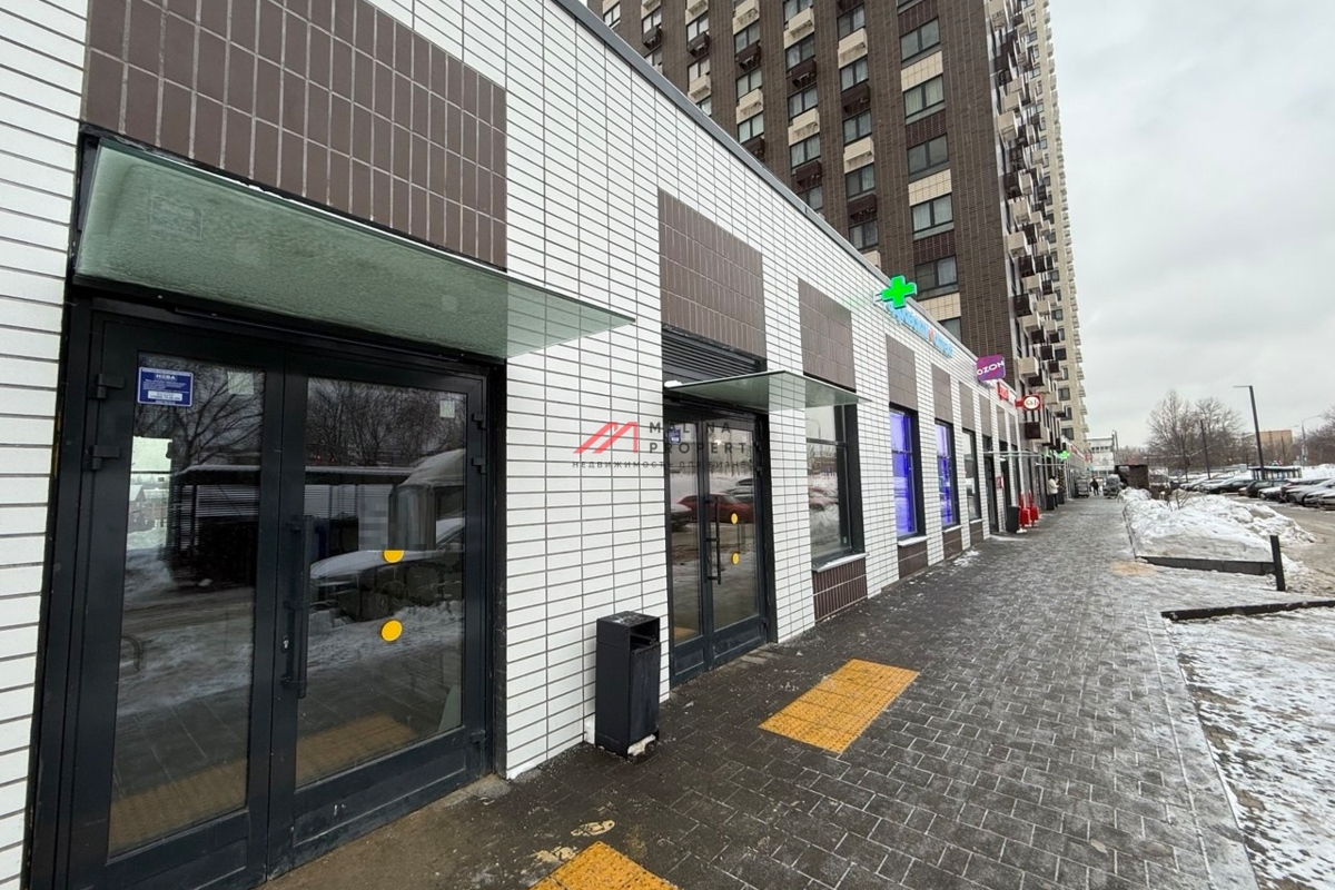 Продажа торгового помещения в новостройке