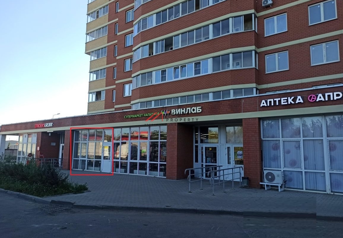 Продажа торгового помещения в новом доме 