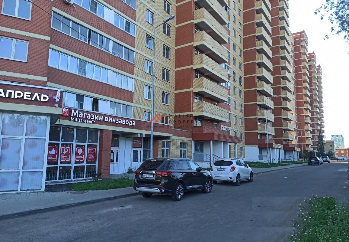 Продажа торгового помещения в новом доме 