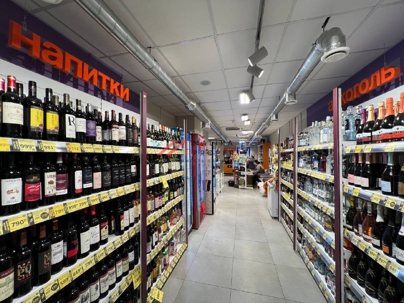 Продажа торгового помещения с арендатором "Дикси Go"