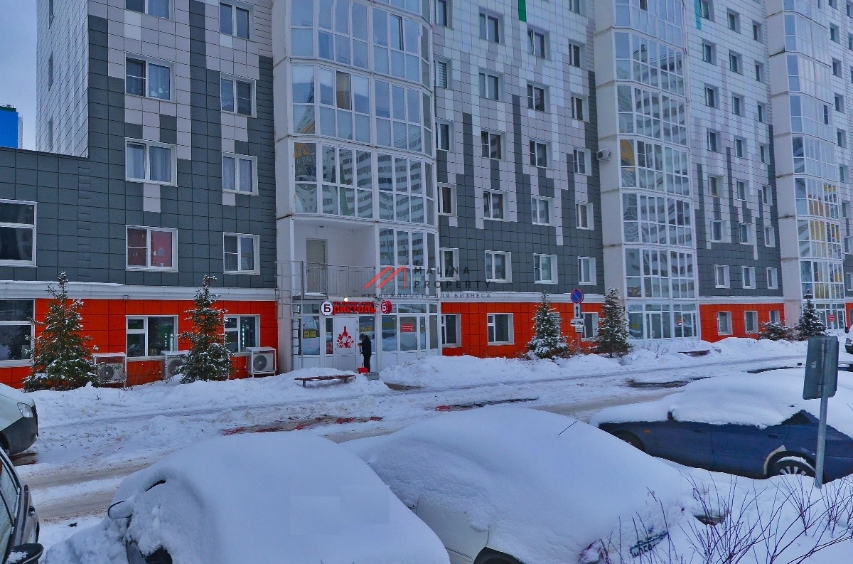 Продажа торгового помещения с арендатором Бристоль 