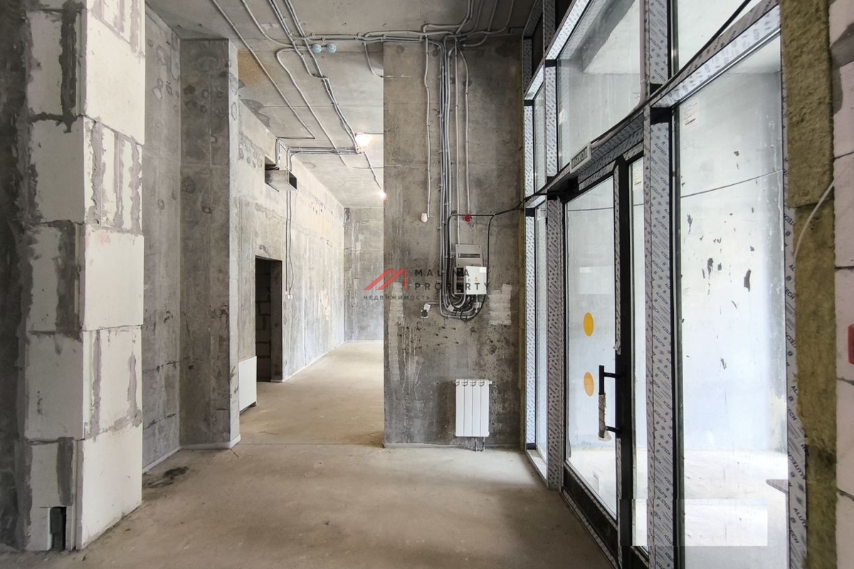 Аренда торгового помещения в новом доме 