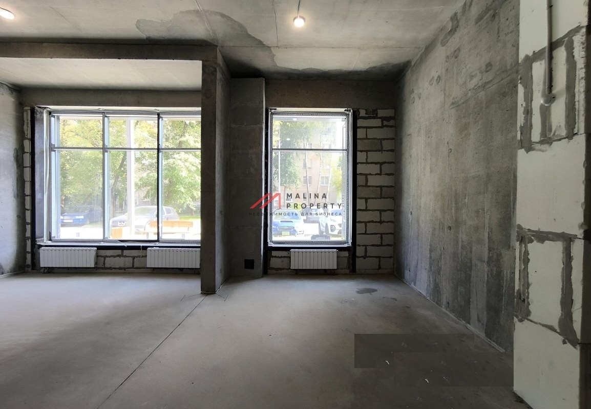 Аренда торгового помещения в новом доме 