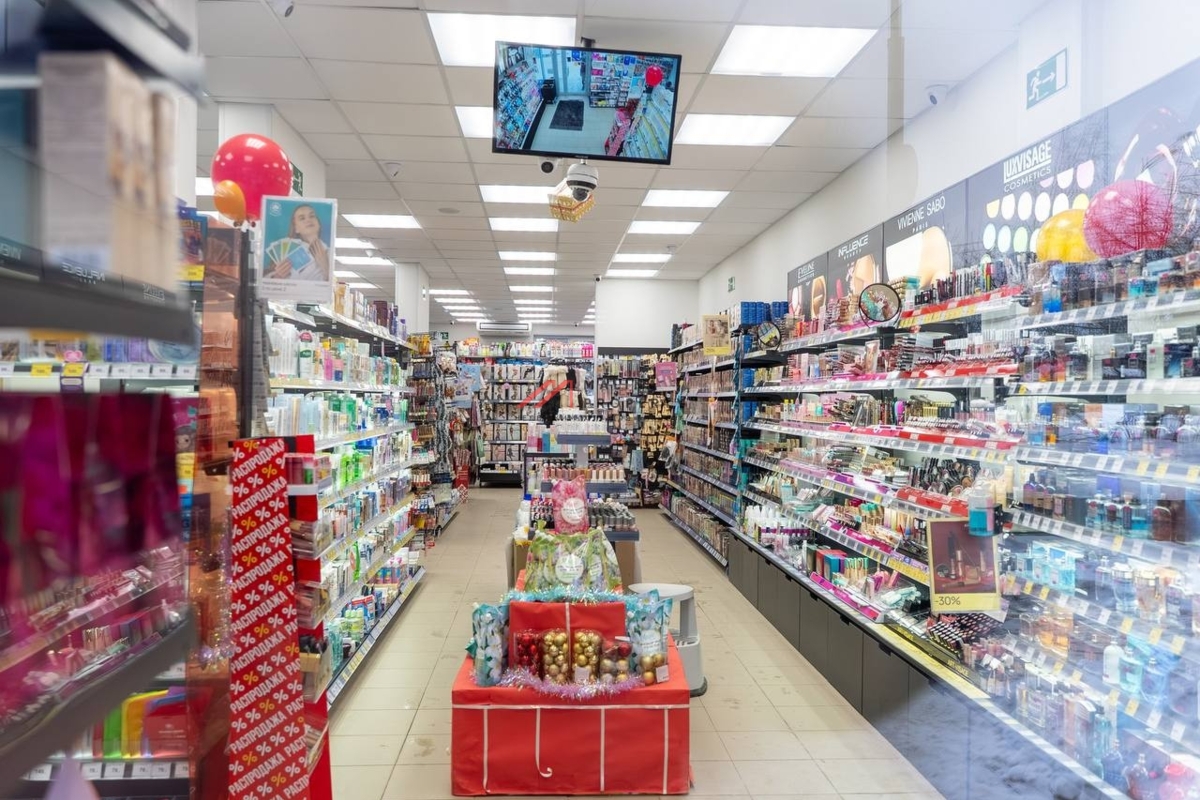 Продажа торгового помещения с магазином Улыбка радуги