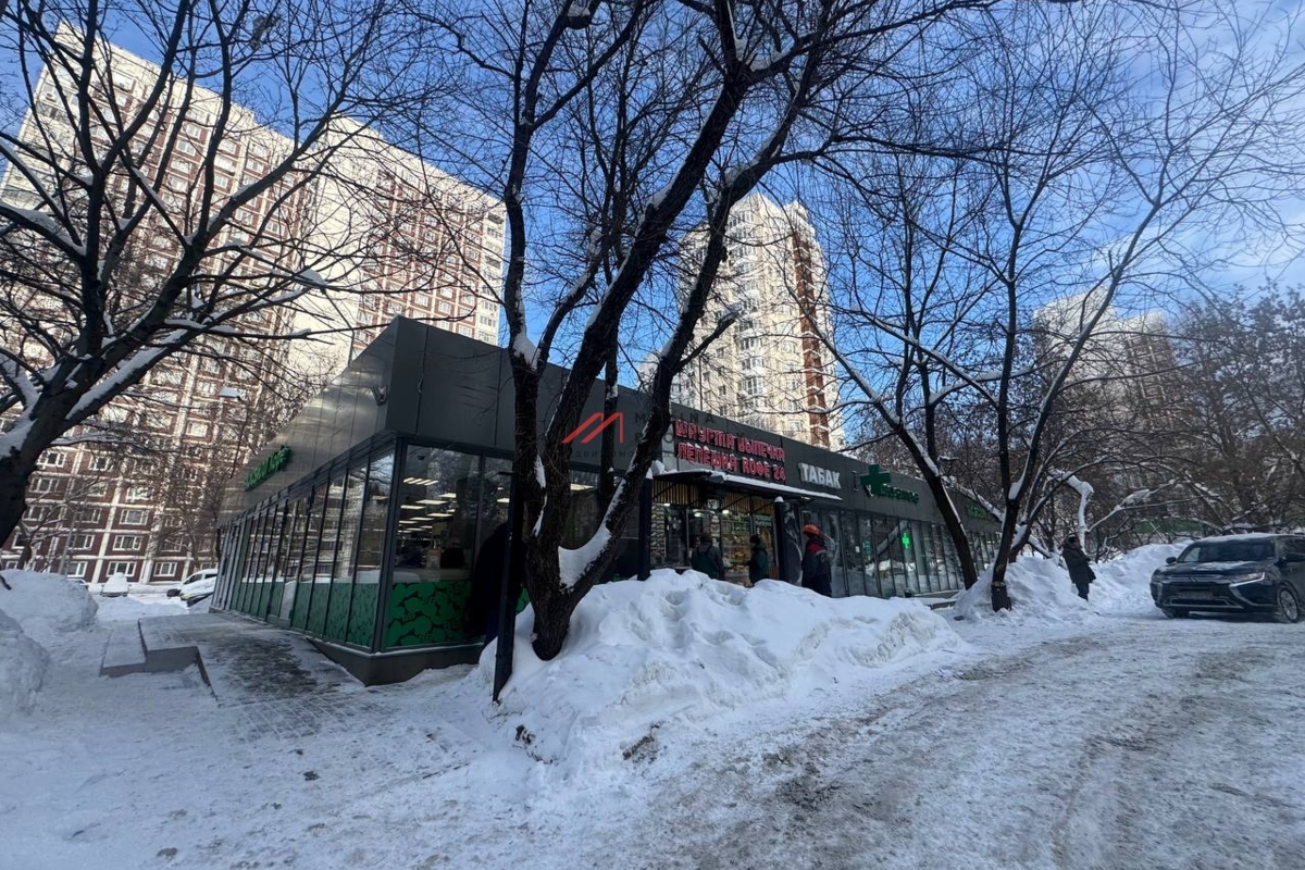 Продажа торгового здания с арендаторами 