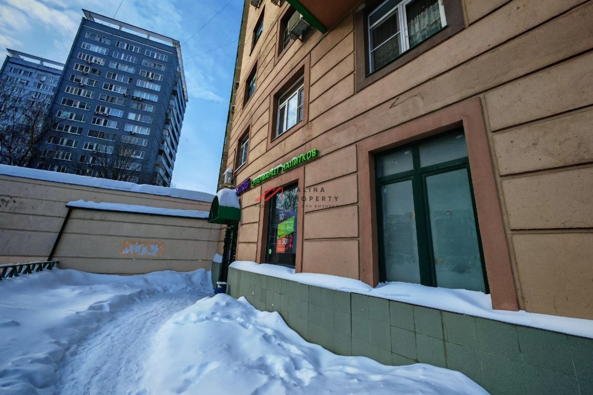 Продажа помещения с магазином "Винлаб" на Ленинградском шоссе