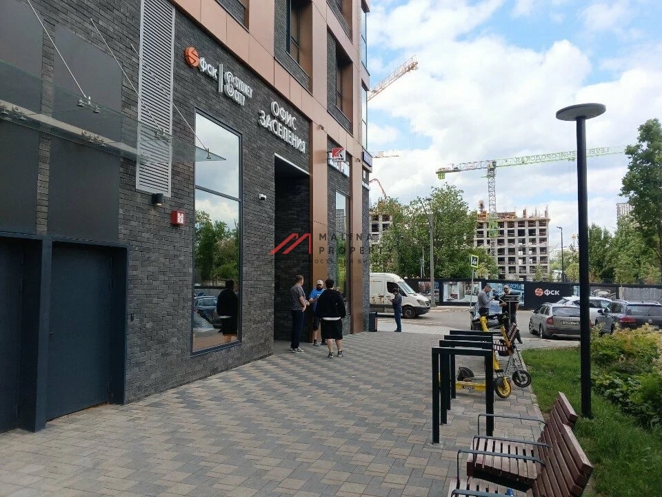 Продажа торгового помещения в ЖК "Сидней Сити"