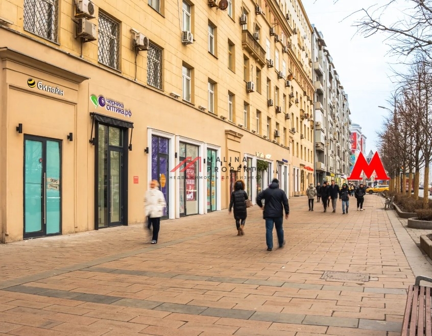 Продажа помещения на Земляном Валу с салоном оптики 