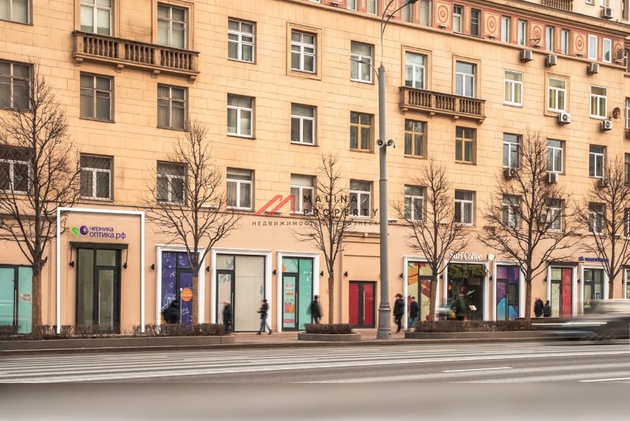 Продажа помещения на Земляном Валу с салоном оптики 