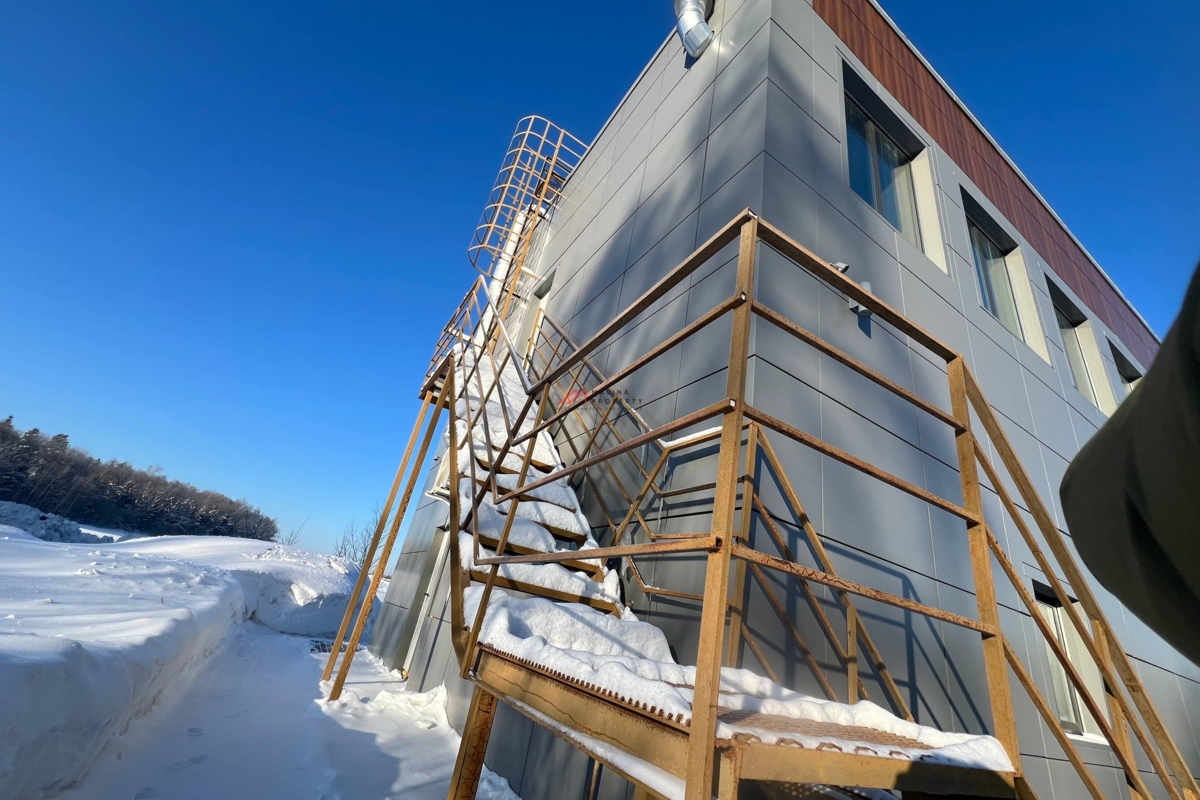 Продажа торгового здания в поселке Горки