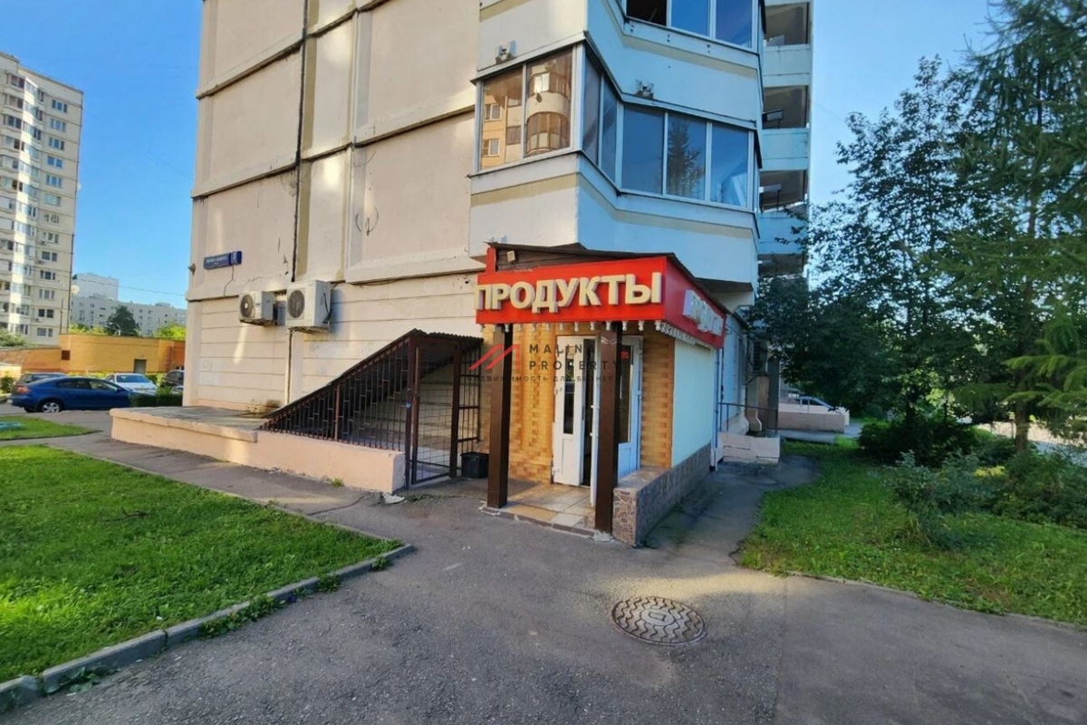 Продажа торгового помещения у метро Планерная