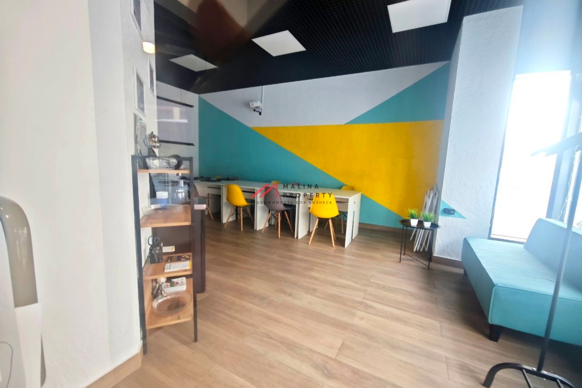 Продажа помещения с арендаторами в «LIFE-Варшавская»