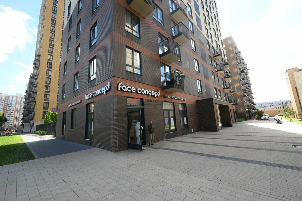 Продажа торгового помещения в новом доме