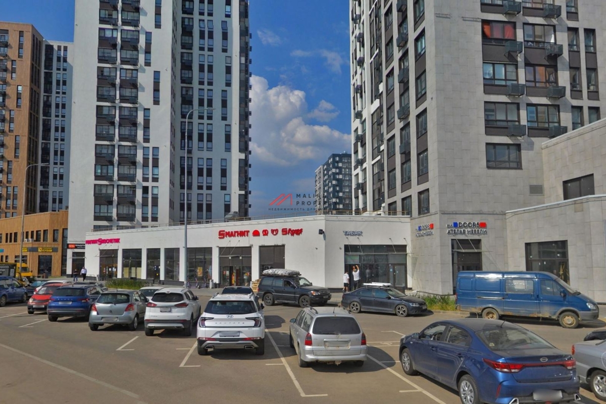 Продажа помещения с арендаторами в ЖК "Прокшино"