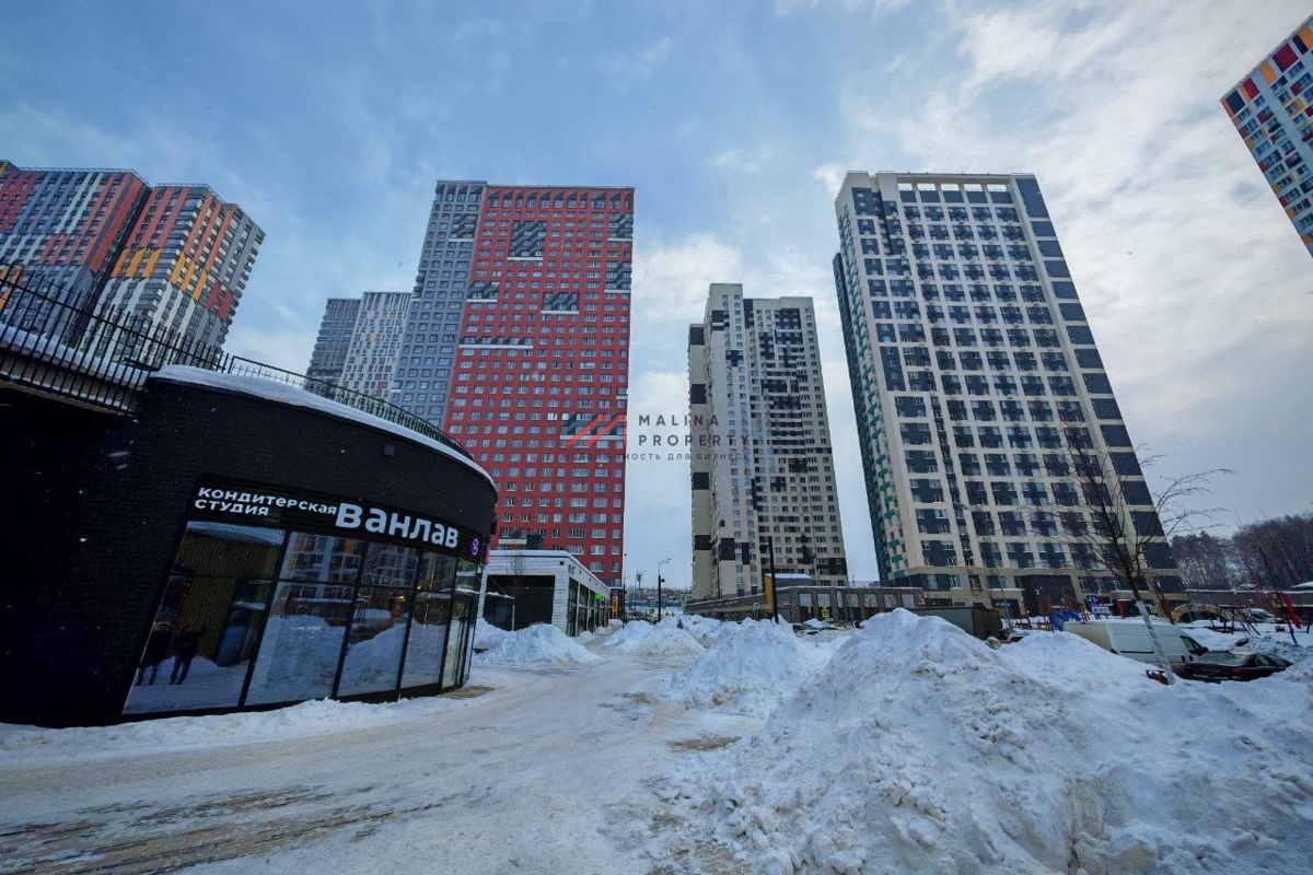 Продажа торгового помещения в ЖК Спутник