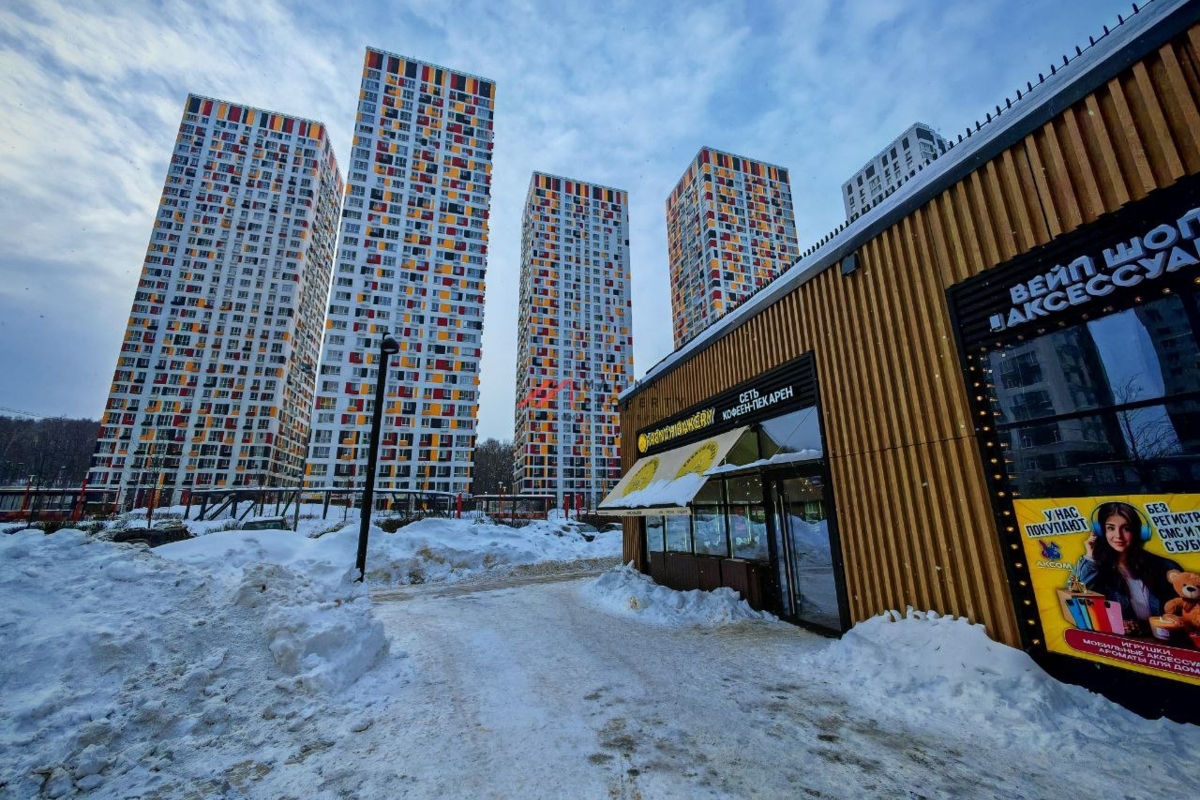 Продажа торгового помещения в ЖК Спутник