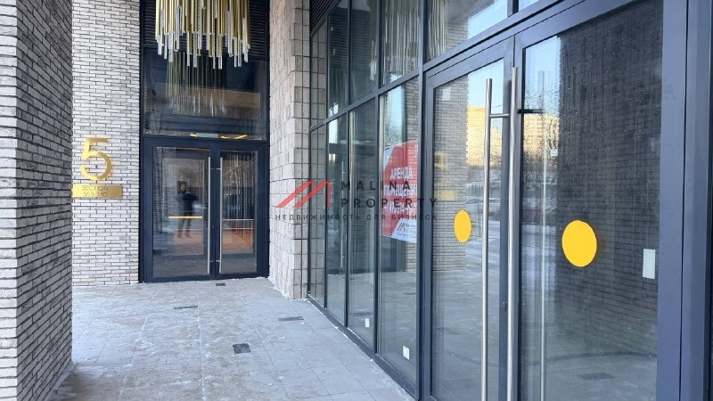 Аренда торгового помещения в ЖК "EVER-2". 1-я линия