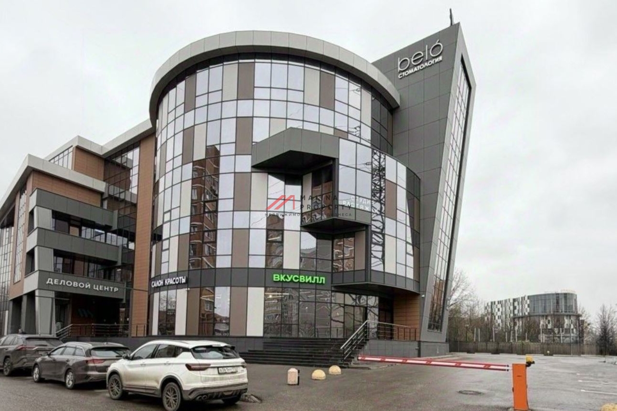 Продажа торгового помещения с арендаторами в БЦ "WeStar"