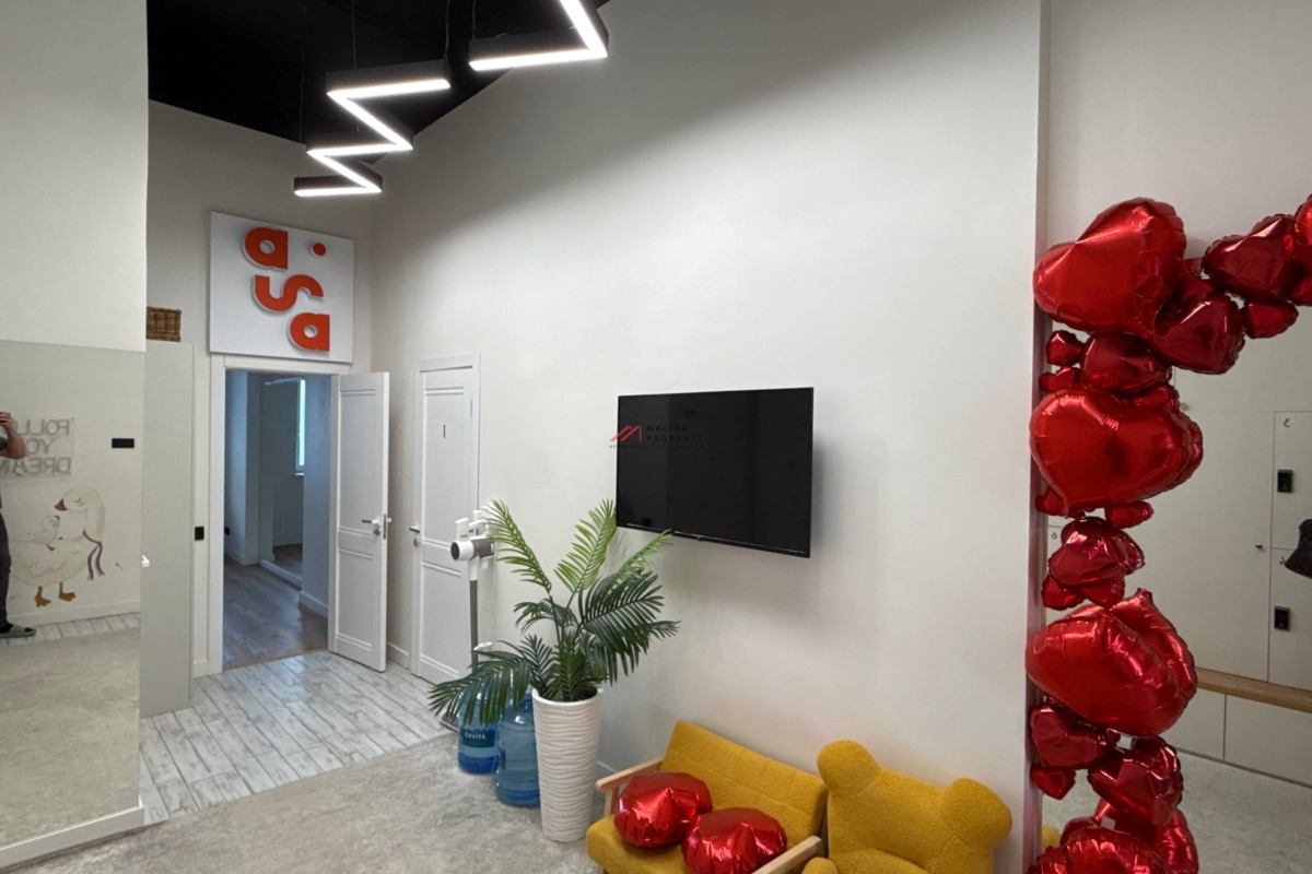 Продажа помещения с арендатором фитнес клуб Aura