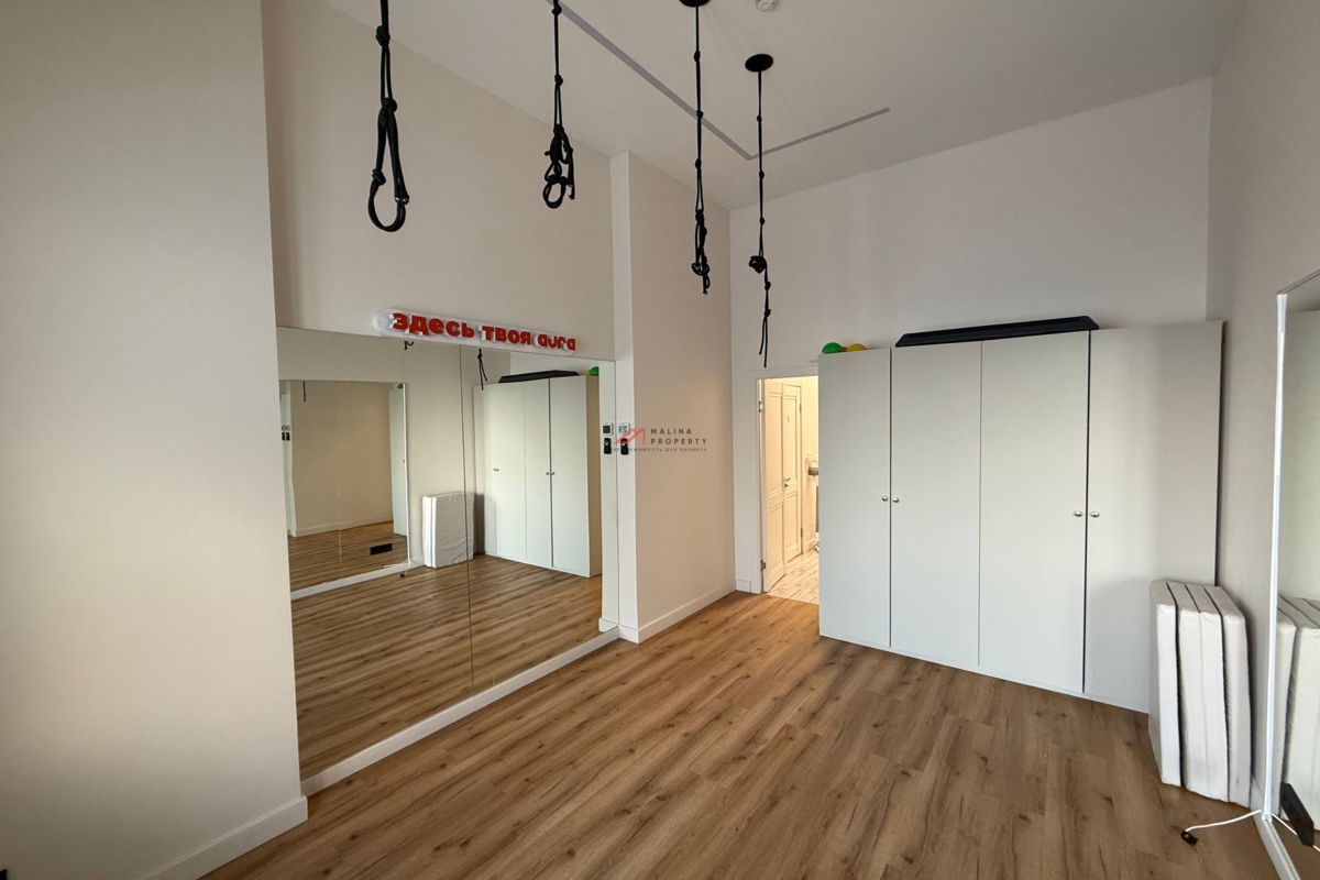 Продажа помещения с арендатором фитнес клуб Aura